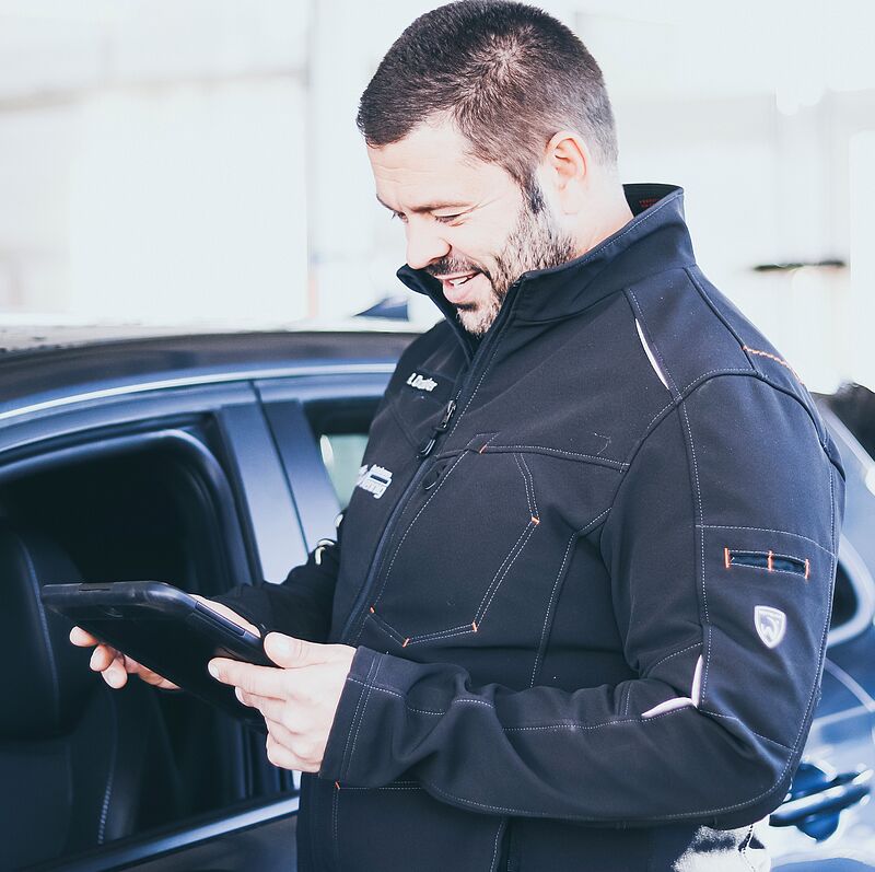 Mitarbeiter im Autohaus Pennig!