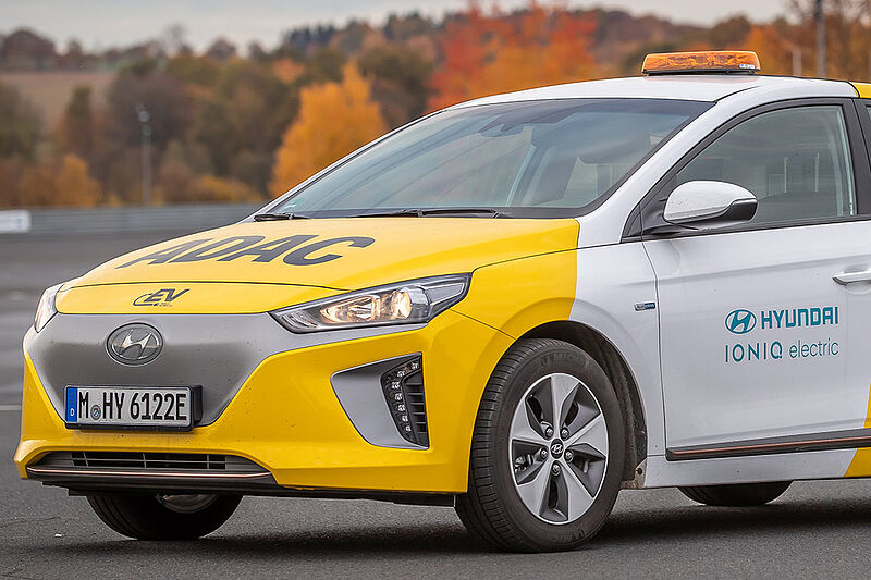 Pilotprojekt Hyundai Ioniq Mobile Charger als rollende Ladestation